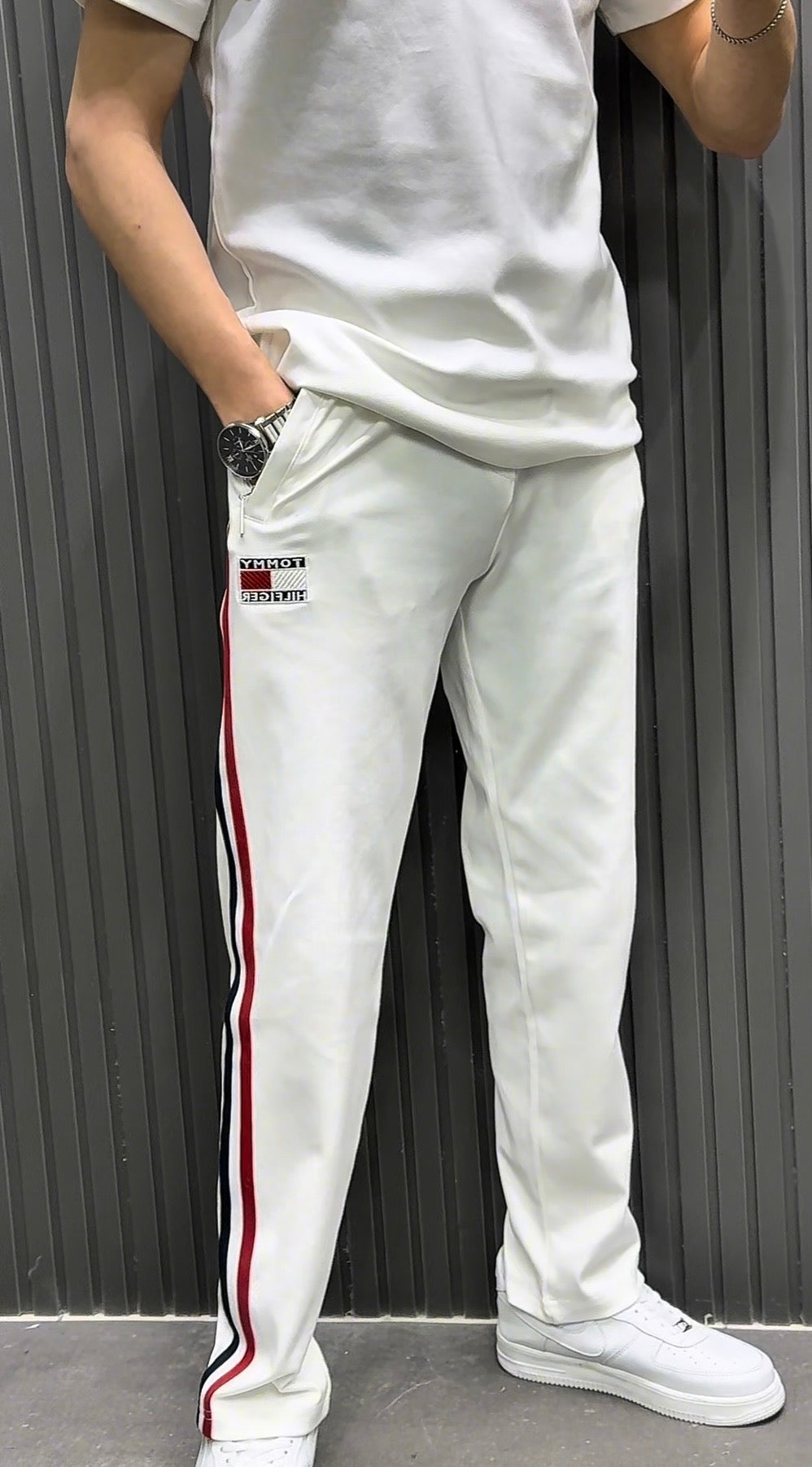 TOMMY HİLFİGER EŞOFMAN TAKIMI