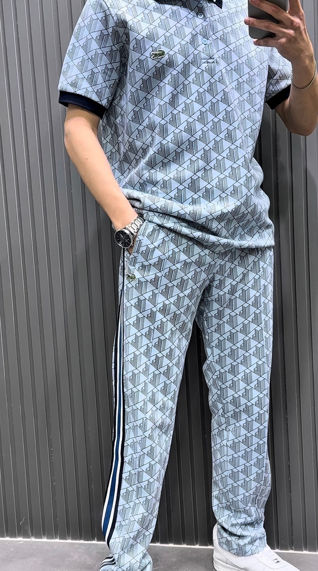 LACOSTE MONOGRAM EŞOFMAN TAKIMI